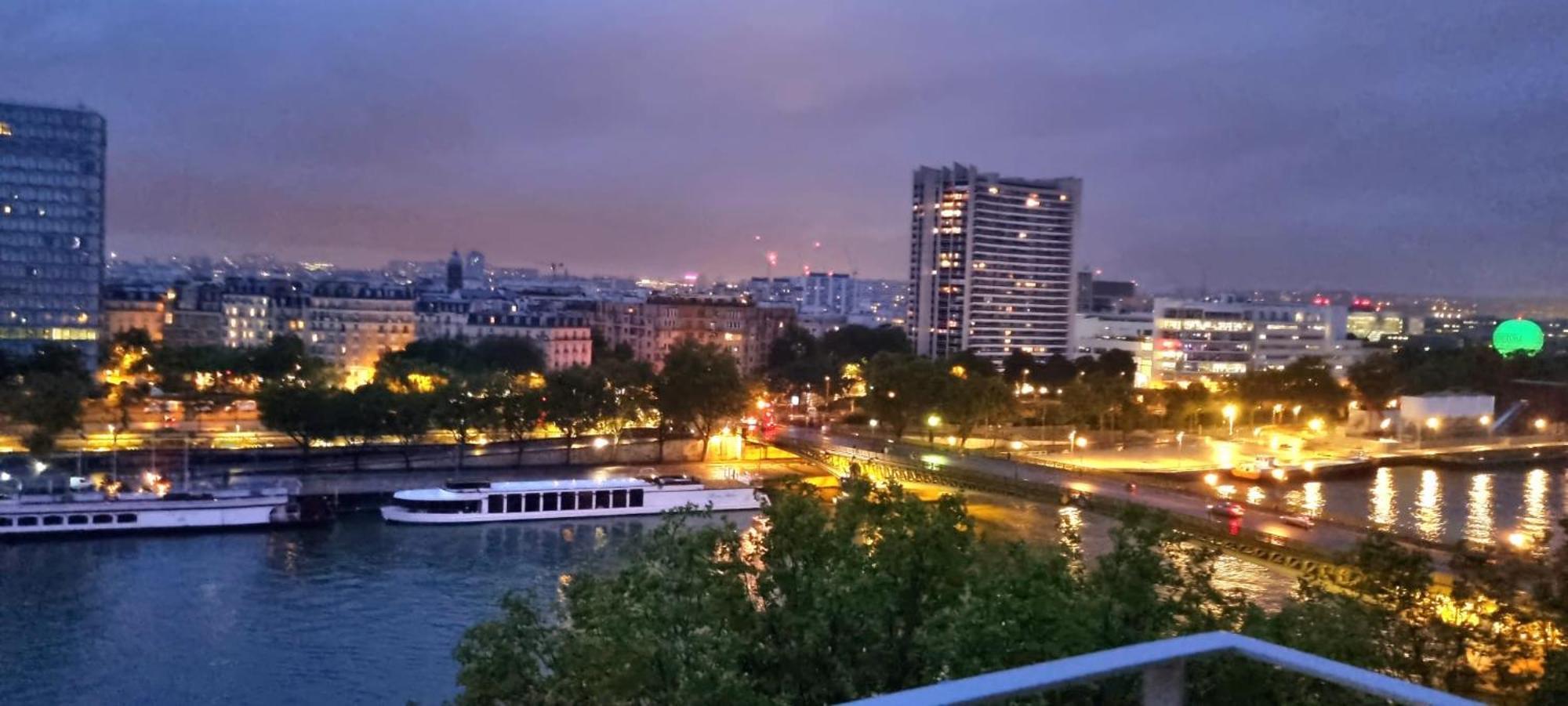 Appartement Vue Tour Eiffel Paris 16 Eme Buitenkant foto